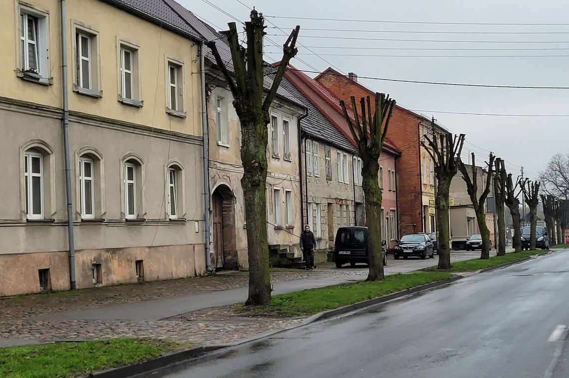 Zygzakiem jechał przez całą miejscowość i wpadł pod domem