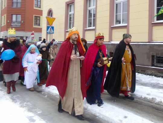 Orszak Trzech Króli ruszył spod kościoła NNMP w Gryfinie