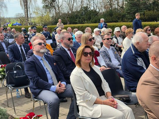 81. rocznica forsowania Odry. Apel Poległych i salwa honorowa