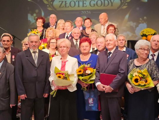Opóźniony, ale wyjątkowy jubileusz w Gryfinie: Poznaj nazwiska pary świętujących 50 i 60 lat razem